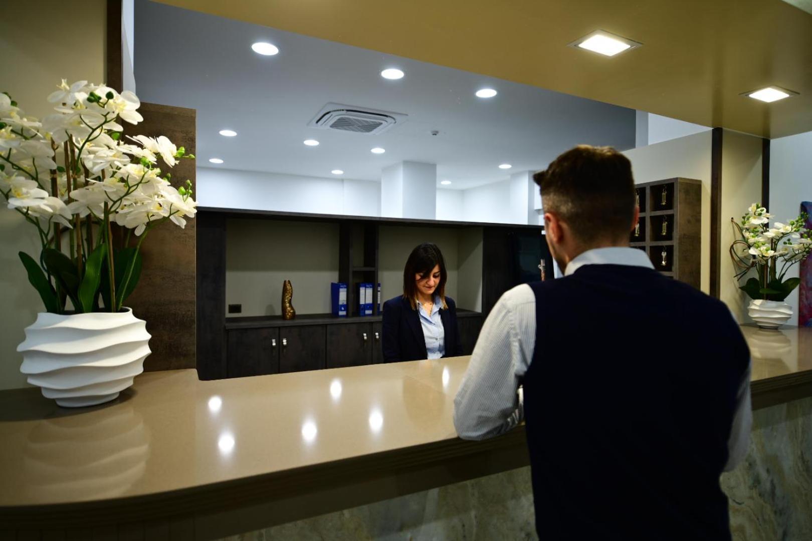 Hotel אבולי מראה חיצוני תמונה